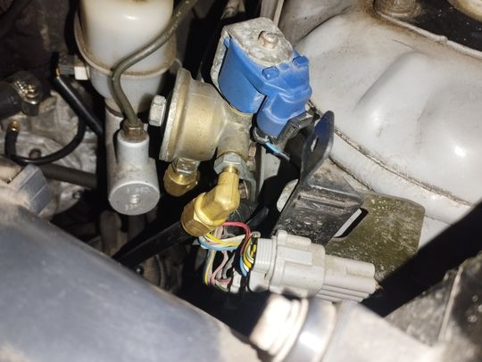 Газовый электроклапан Ниссан Альмера