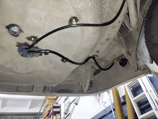 Дополнительные крепления газовой магистрали Ниссан Альмера