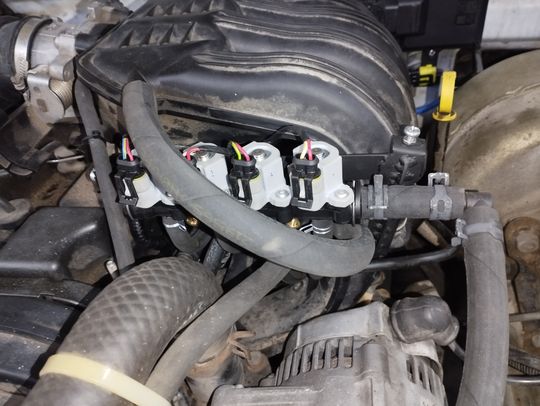 Крепление газовой рампы ГАЗ 31105 Волга Крайслер