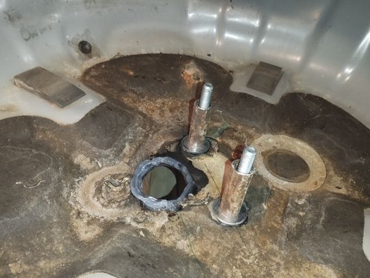 Подготовка ниши запаски для установки баллона